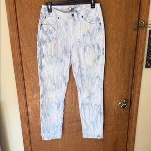 Stylish Women's Marble Patterned Jeans